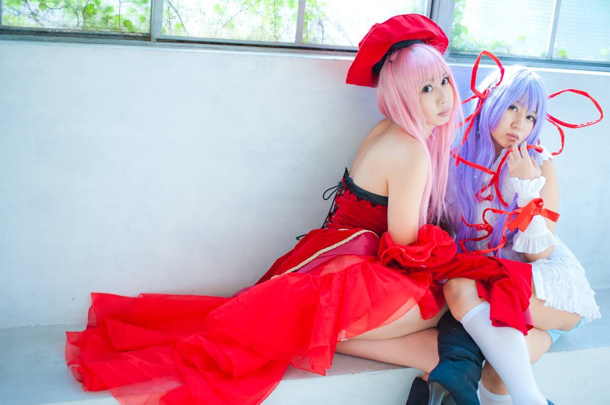 [Cosplay] 双姐妹性感cos制服写真